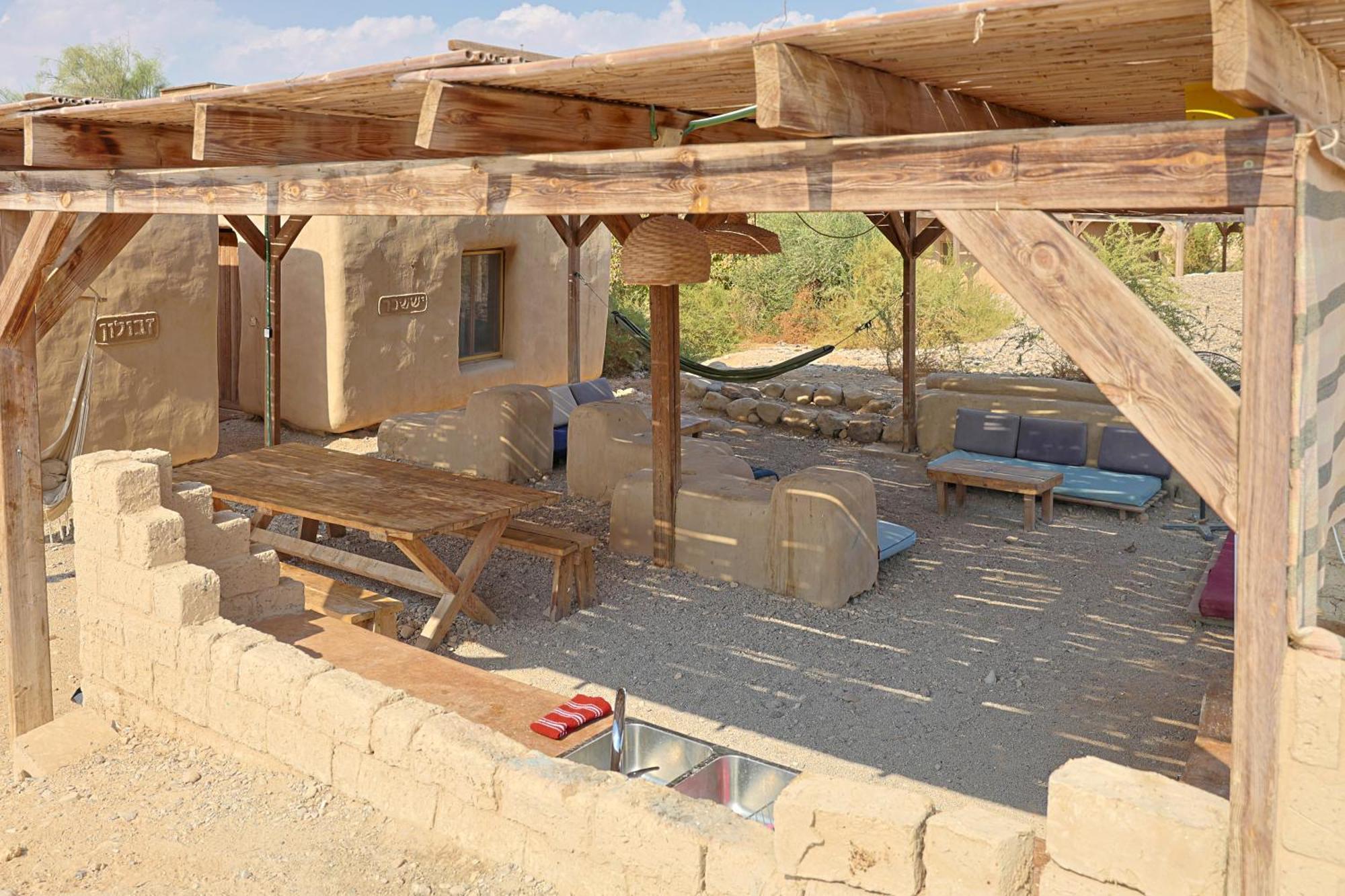 Desert Days Mud Cabin'S Resort Tzukim Екстер'єр фото
